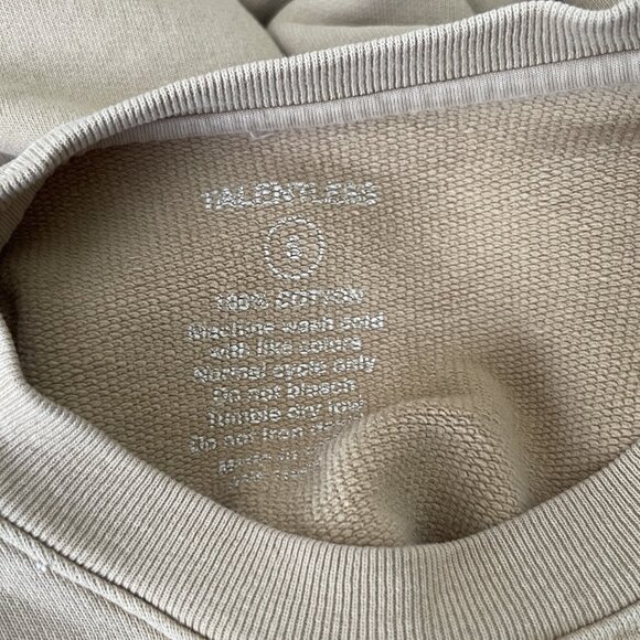 Unisex TALENTLESS Beige KIM IS MY LAWYER Kardashian Sweatshirt Size Small S - Picture 2 of 3